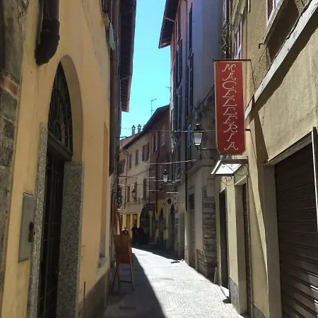 Comolake House شقة *