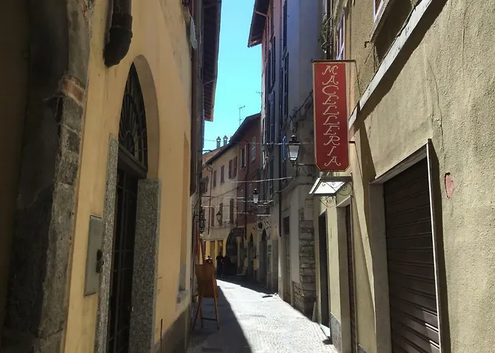 Comolake House شقة *