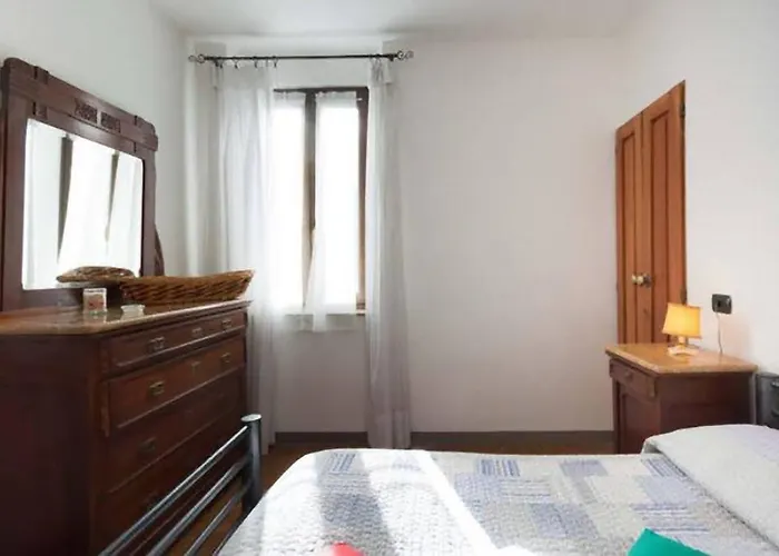 Comolake House * Bellano