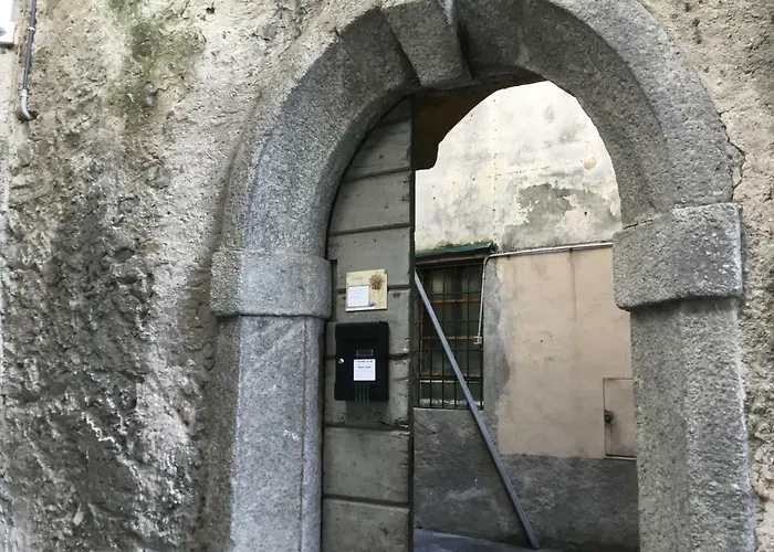 Comolake House Apartman *