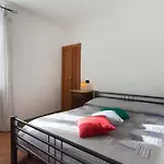 Lägenhet Comolake House *